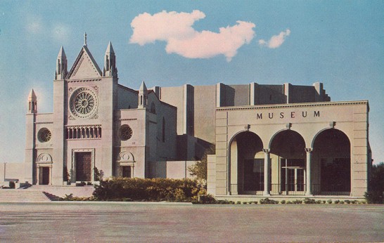 Postcard Hall of the Crucifixion and Museum Glendale CA